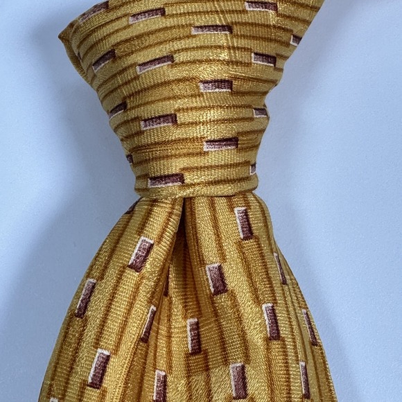 Ermenegildo Zegna Other - Ermenegildo Zegna Tie‎ Mens 100% Silk Gold Geometric Hand Made Italy Necktie